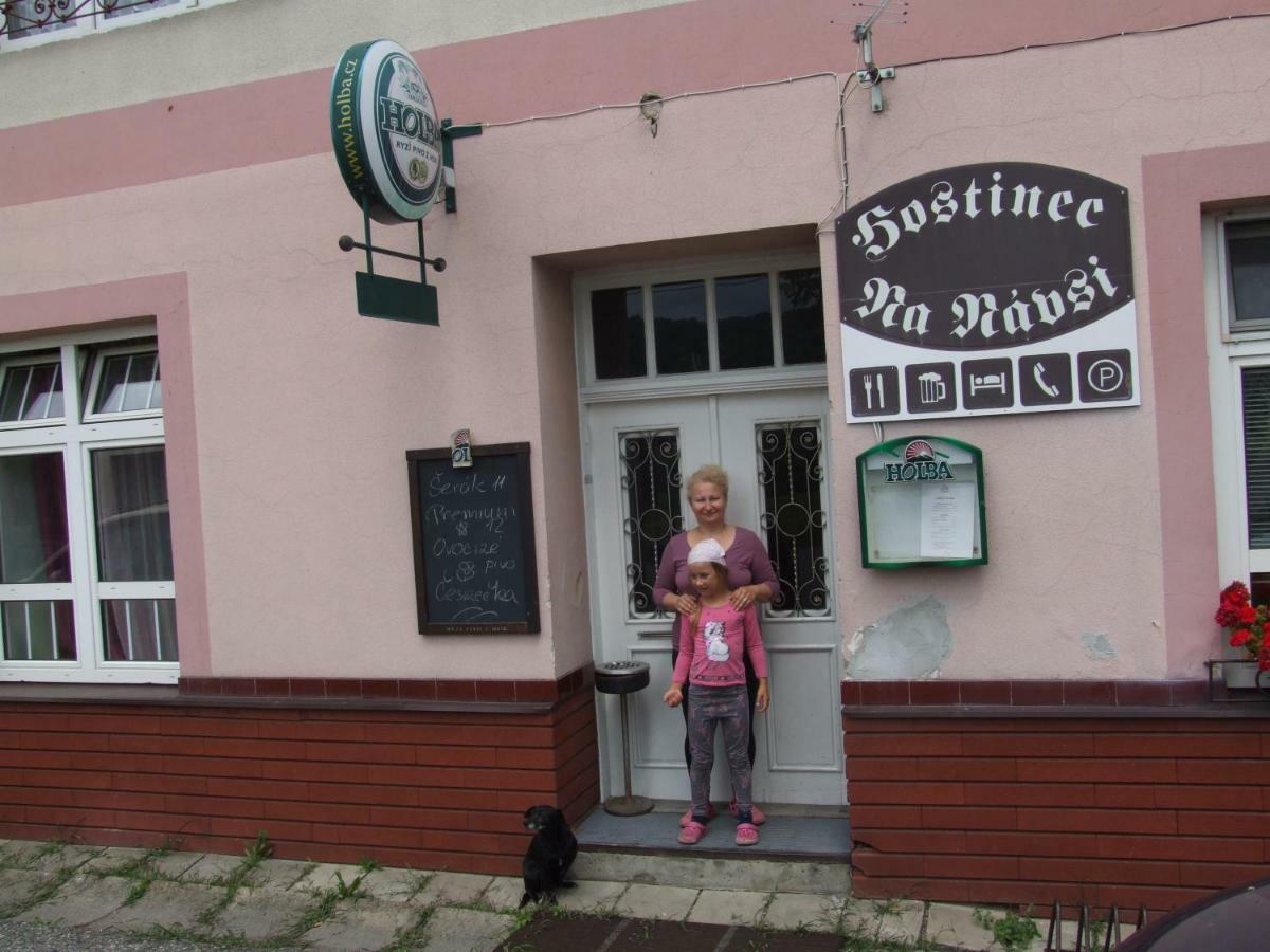 Hostinec Na Navsi Javorník Kültér fotó
